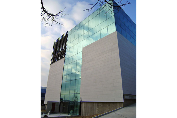 Mur-rideau et façade ventilée d ’Alucobond