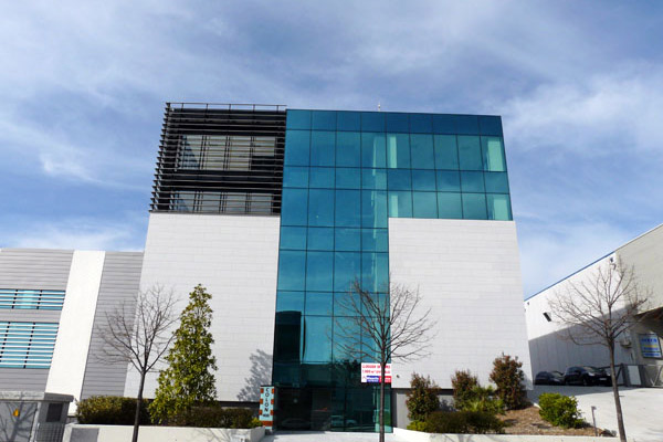 Mur-rideau et façade ventilée d ’Alucobond