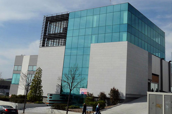 Mur-rideau et façade ventilée d ’Alucobond